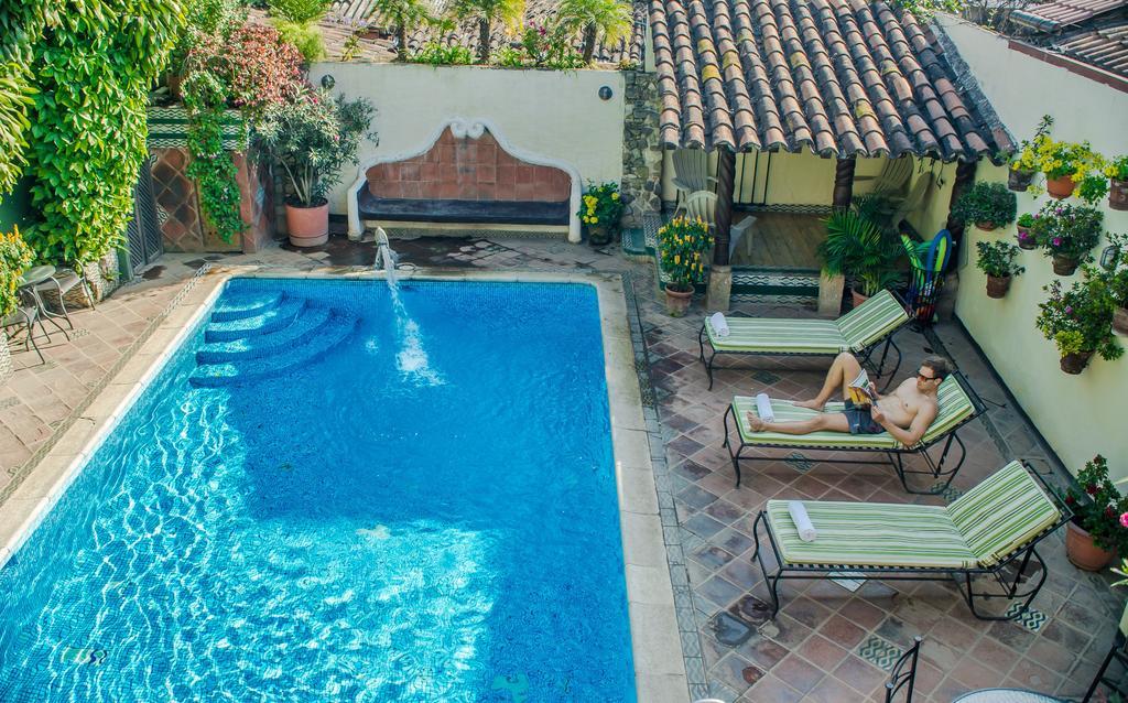 Hotel Casa Del Parque By Ahs Antigua Exteriör bild