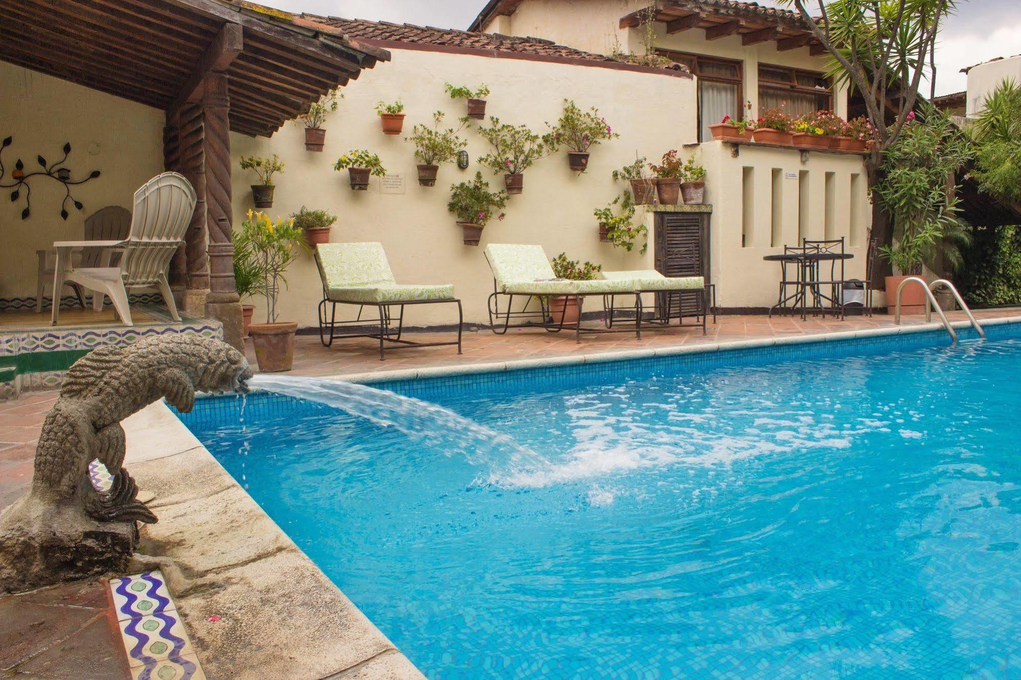 Hotel Casa Del Parque By Ahs Antigua Exteriör bild