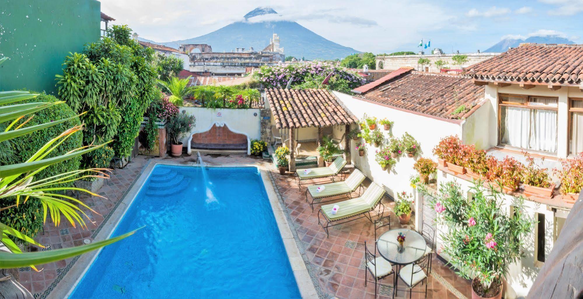 Hotel Casa Del Parque By Ahs Antigua Exteriör bild
