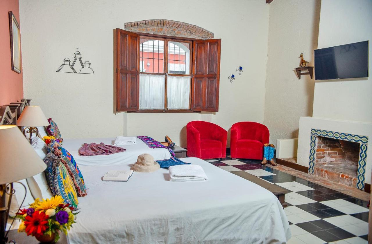 Hotel Casa Del Parque By Ahs Antigua Exteriör bild